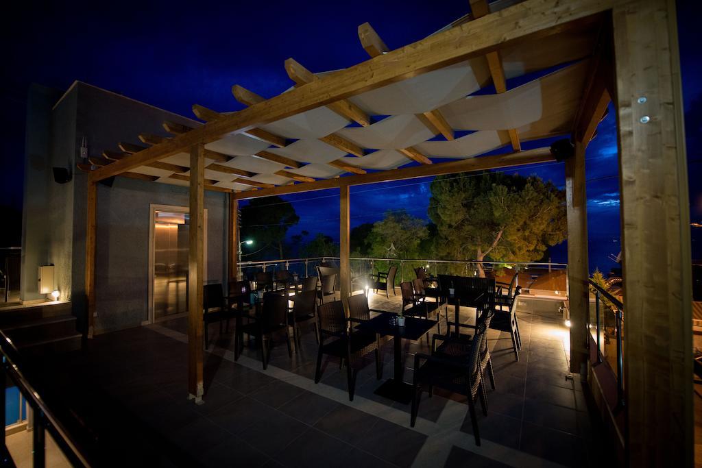 Mantinia Bay Hotel 칼라마타 외부 사진