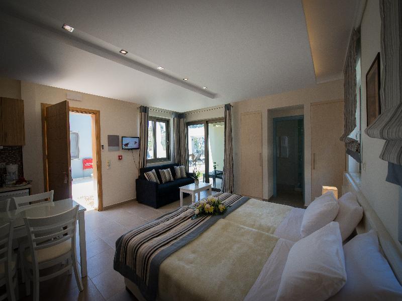 Mantinia Bay Hotel 칼라마타 외부 사진